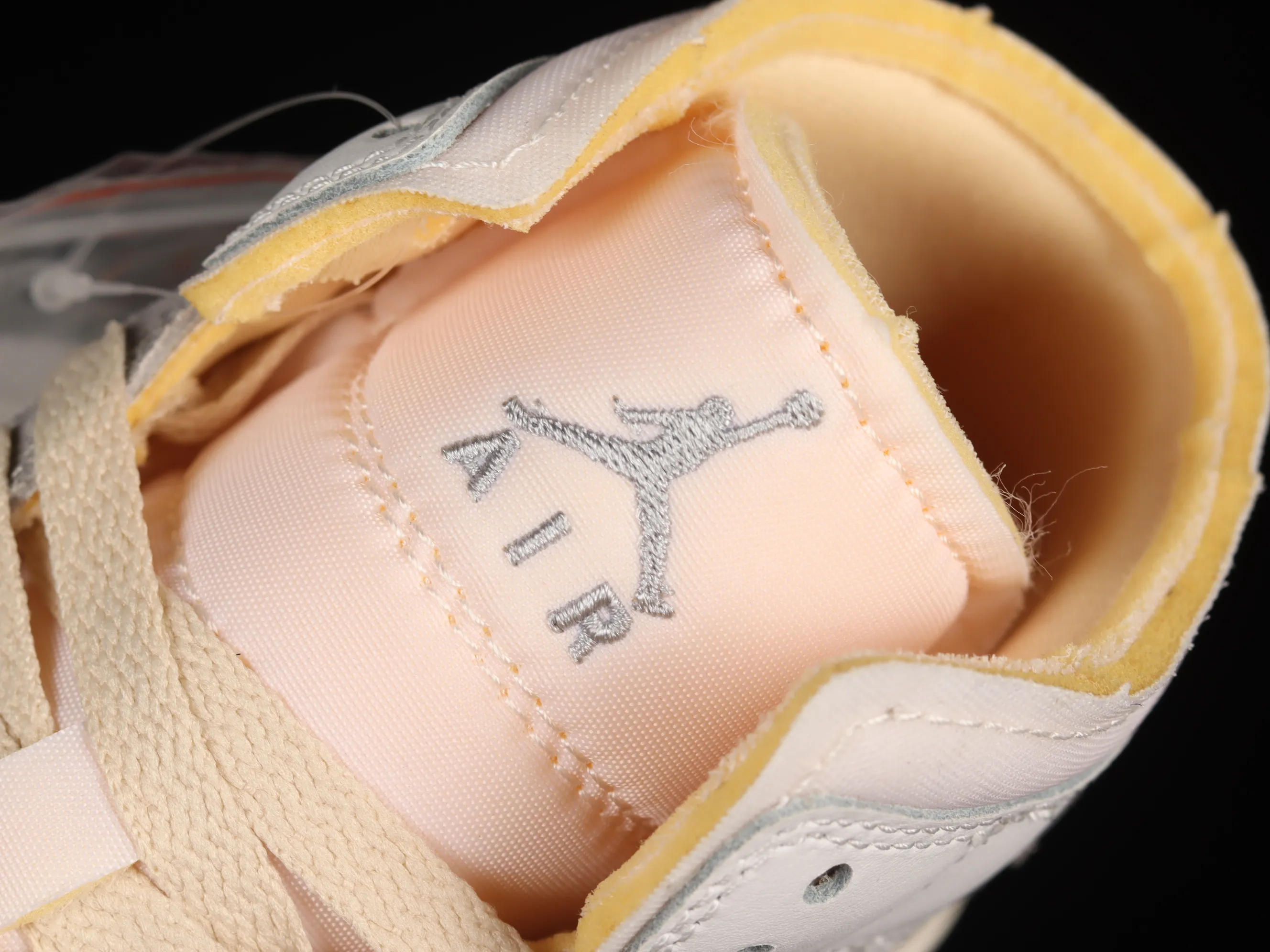 All categories Air Jordan Jordan series basketball shoes Air Jordan 1 Mid Air Jordan 1 Mid "White And Phantom" AJ1 Joe 1 seam deconstruction DM9652-100